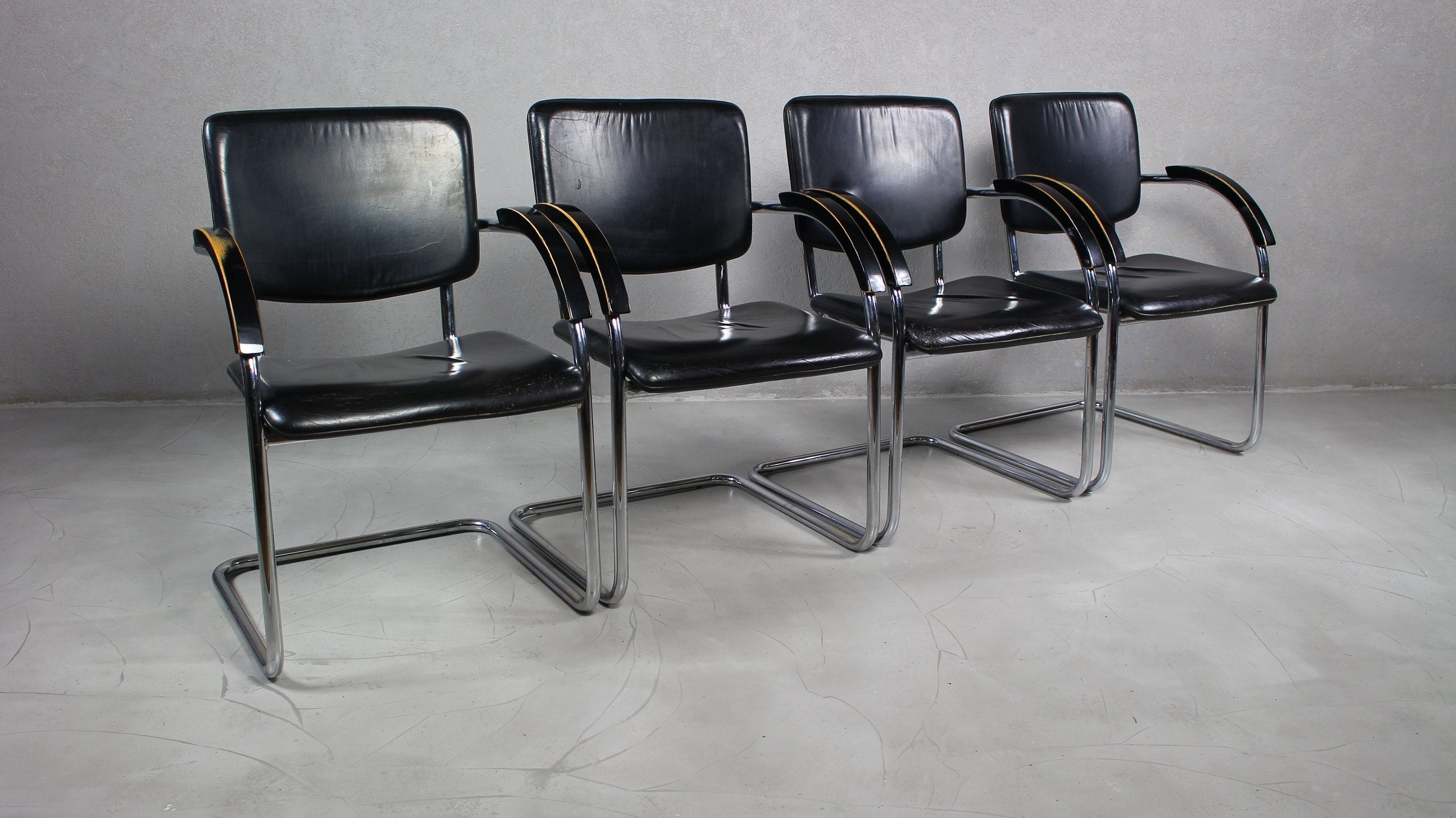 Fotele w stylu Bauhaus, lata 70 / 4szt.