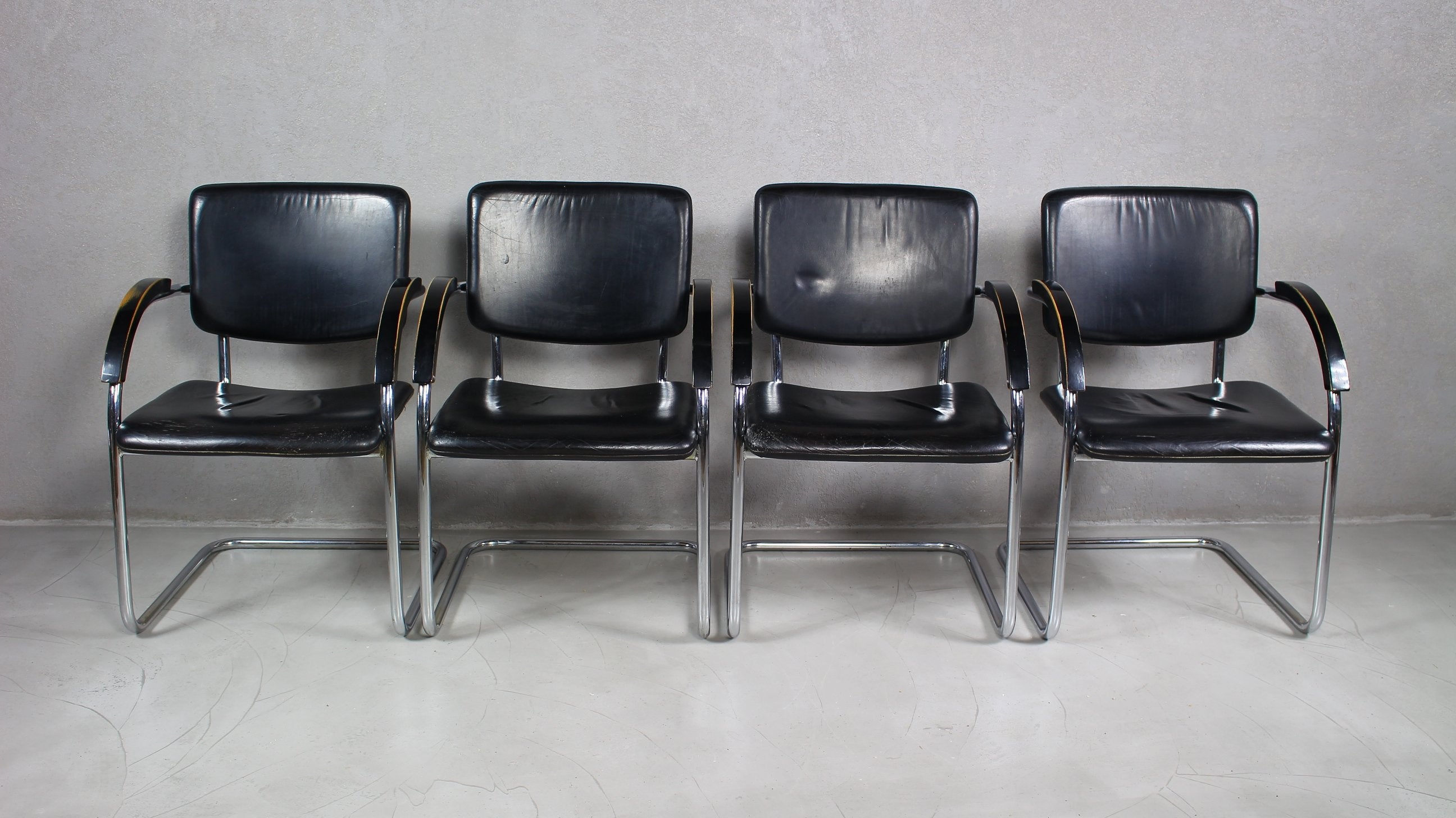 Fotele w stylu Bauhaus, lata 70 / 4szt.