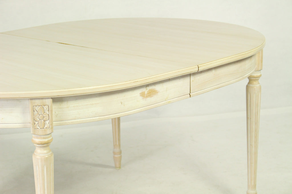 Rozkładany stół włolski